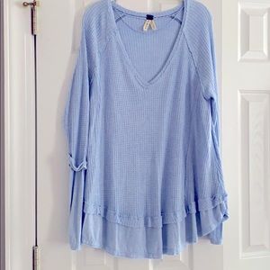 We the Free, baby blue waffle sweater top with thumb holes